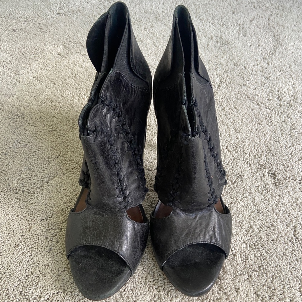 AllSaints Spitalfields Vintage Leather Heel
